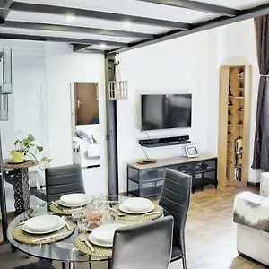  Appartamento Charming Design Loft Isola Italia