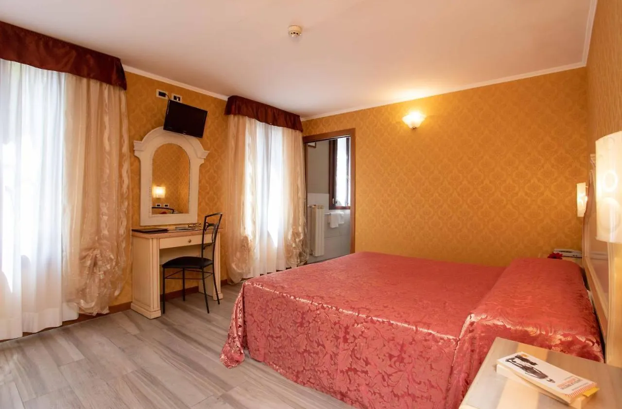 Hotel Tintoretto Venice 3*,  Italy